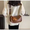 Designer luxe mode draagtassen Populaire handtas van dit jaar voor dames met grote capaciteit 2024 nieuwe modieuze breedband crossbody tas niche internet beroemdheid pi