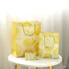 Emballage cadeau 10pcs Sacs en papier avec poignées en corde Emballage de fête d'anniversaire de mariage Supplie Fruit Pattern Shopping de haute qualité