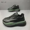 Scarpe casual Sneakers robuste da uomo con suola morbida da corsa Moda in vera pelle di vacchetta traspirante Piattaforma rialzata in altezza