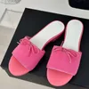 nuove donne arrivate pantofole dolci piatte designer di passerella aperte peep toe piatte con adorabili decorazioni con fiocco estate femminile fuori passeggiate vacanze spiaggia pantofole firmate