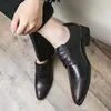 Kledingschoenen Luxe Lakleer Herenmode Zakelijk Kantoorschoen Italiaanse Oxfords Derby Puntschoen Bruiloft Formele Loafers