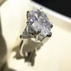 ロマンチックな結婚式の婚約指輪梨の形状キュービックジルコニアプロング設定高品質の銀925女性用ジュエリーリングJ-082263D