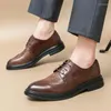 Sapatos casuais masculinos preto apontado dedo do pé de couro deslizamento-on conforto moda escritório para masculino zapatos de hombre