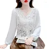 Mulheres Camisetas Mulheres Bolha Manga Longa Cardigans Hollow Crochet Button Up Crop Top