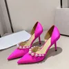 Spring Summe Silk High Heel Shoes для женщин по взлетно -посадочной полосе.