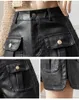 女性のショートパンツ高品質のPUレザーブラックスプリット女性機関車スタイルクールガールオールシーズンボタン汎用服