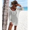 Crochet Beach Cover Up Sexy Bikinis Coverups Hollow Out Túnica blanca de punto Mini vestido de verano Mujer Ropa de playa Traje de baño 240402