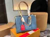 Новая дизайнерская женская большая сумка большой вместимости, синяя модная женская сумка с цветочным принтом, роскошная сумка на плечо, джинсовая большая сумка с ручкой в стиле ретро, 2 размера, наклонная сумка, оригинальная коробка оптом