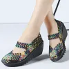 Sandaler Kvinnor Summer Platform Woven Shoes Ladies Middle Chunky Heel Wedge Beach Sandaler Casual Stretch Fabric Hollow Out Loafers Fashion