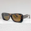 SS24 Designer Mulheres Retangulares Óculos de Sol 1531S Brilhante Quadro de Acetato Preto UV400 Sólido Cinza Lente Lateral Metal Studs Moda Mulheres Viagens Férias Óculos de Sol