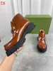 高級デザイナー1953 Loaferユニセックスブラックレザーローファーゴールドロートップスニーカースリップオンドレスシューズ