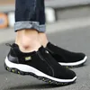 Casual Shoes Man Sports Bekväma Lätt Walking Shoe Anti-SKID Slitesbeständig vandringslöpning Fashion Outdoortravel Sneakers