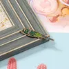 Broscher Q008 Bigbing Fashion Jewelry Golden Blue Green Grasshopper Brosch Women Godkvalitet Nickelfri