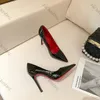 Luxurys varumärke pumpar kvinnor skor röd glänsande botten pekade tå svarta hög klackar skor tunn klack 8 cm 10 cm 12 cm sexiga bröllopskor 35-44