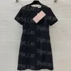 Vestido feminino de strass elegante, manga curta, zíper traseiro, vestido slim com gola redonda