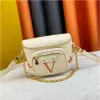 Lyxvarumärkeshandväskor Färgglada minibumväskor Stylish Hobo Satchels Louisehandbag For Everyday Wear Louisvuttion Bag Flower Stripes 540