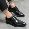 Casual Buty Business Men Elegancka Oxford Patent skórzana czarna koronkowa sukienka na przyjęcie weselne