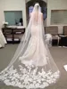Kapelllängd Brudslöjor med kamspetsapplikationer Ivory White 2 Meter Tulle One Layer Wedding Headpieces Tillbehör