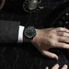 Montres-bracelets CURREN Top Marque De Luxe Bandes En Acier Inoxydable Casual Business Noir Hommes Quartz Poignet Simple es pour Hommes L240402
