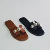 Chinelos 2024 mulheres sapatos de festa plana moda pérola sandálias romanas casual praia chinelo