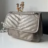 Övre axelpåsar kedjepåse i skrynkligt vintage läder kvinnor klasskoppling konvertibla rems klaffväska designer crossbody shopping handba