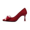 Sapatos de vestido doce pérola arco chinês vermelho casamento luz luxo salto alto único