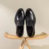 Sapatos de vestido primavera e outono modelos negócios formal couro trabalho escritório masculino brogue