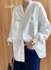 Blouses Femmes 90% coton blanc travail femme chemise 2024 printemps bureau dame tops minimaliste à manches longues col en V boutonné femme poche lâche