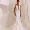 Langer V-Ausschnitt Vintage Crepe Brautkleider Meerjungfrau Elfenbein Reißverschluss Rücken-Sweep-Zug Vestidos de Novia Brautkleider für Frauen