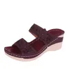 Летние женские тапочки плюс размер женская обувь ретро римские сандалии PU повседневная платформа для цветов 240328
