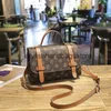 Cross Body Small Square Bag Fomens 2024 Nouveau sac à main de Cambridge Crossbody Postman One épaule H240403