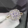 2st bröllopsringar Huitan Elegant fyrkantiga ringar för kvinnor Luxury asfalterade glittrande kubiska zirkoniumbröllopsengagemang brud smycken varm försäljning