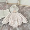 Rompers 2024 Spring New Baby Girl Long Sleeve Lace Collar Bodysuit Cute Flower Print Newborn Infant Jumpsuit Toddler Princess Clothes L240402