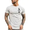 남자 티셔츠 클래식 스트라이프 티셔츠를위한 캐주얼 스포츠 의상 탑 패션 대형 티셔츠 여름 짧은 슬리브 남성 의류 스트리트웨어 2443