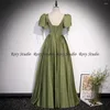 Festklänningar 2024 Olive Green Long Prom med korta ärmar V Neck A-Line Corset Back Evening Gowns Formal Wedding Dress
