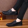 Casual Shoes Fahsion Loafers for Men Designer Trend Luxury Business Leather Daily Breatble Slip-On Solid