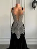 Robes de fête Luxury Long Prom 2024 Sexe Sirène Sertilly Sparkly Silver Diamond Crystaux Black Girl Velvet Robes