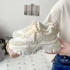 Kvinnors chunky sneakers Trendiga varumärke RUNNINGskor för kvinnor Plattform Vulkanisera skor andningsbara avslappnade Zapatillas de Mujer 240402