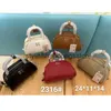 Cross Body M Familia iu mismo estilo bolsas dobladas Fashion Macaron Color sólido Color sólido Un hombro Crossbody Hom Handheld H240403