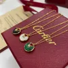 디자이너 Craitrie Nacklace 부적 목걸이 여성 18K 골드 붉은 칼세도이 화이트 프리티 틸리 럭키 럭키 안전 쇄골 체인