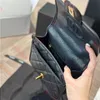 Дизайнерская сумка мешок для кросс -кубика сумки для плеча CC Designer Lady Bag 22K Cowhide Messenger Bag СЕМЕННЫЙ ПЕРВОВНЫЙ СЕРВАНИЕ