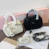 Cross Body 2023 Summer Nowa moda Boston Pillow Women Bag Modna plisowana JEDNO RAMPER Crossbody Cloud torebka H240409