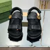 Designer Slippers Man Shoes Women Gu Ci Sandales Plateforme de haute qualité Sliders Gold Buckle Imprimer en cuir boule de boucle monte