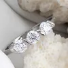 Klusterringar Fashion Jewelry for Women Cubic Zirconia Silver Color Charm Romantic Bridal Wedding Ring Engagement Anello 1033