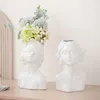 Vase Ceramic Creative Vase女性の装飾ドライフラワーシンプルな形をしたアートノルディックスタイルのポットポット装飾