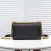 7A Kvalitet Kvinnakedja axelväskor Kaviar lammskinn läder lyxig designer fårskinn renovera väska mode crossbody klassisk flap handväska lady gratis frakt