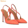 Klänningsskor Solid färg PU Cross Back Rem Sandaler Kvinnor Fashion Summer Shine Leather Pumps Slip On Point Toe Stiletto Heels