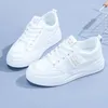Chaussures décontractées Small White Women's 2024 Summer All-Match Student Breathable Mesh Fashion Ins Tide Sneakers Femmes