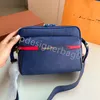 Heiße Designer -Bag Designer -Tasche Männer und Frauen Designer Messenger Bag Klassische magnetische geschlossene Leinwand Leder Umhängetasche Crossbody Tasche