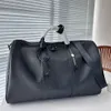 Moda Duffle Bag Erkek Kadın Seyahat Çantaları Büyük Kapasiteli Fermuar Açık ve Yakın Kaplı Tuval Deri El Eli Fatura Omuz Crossbody Seyahat Çantası